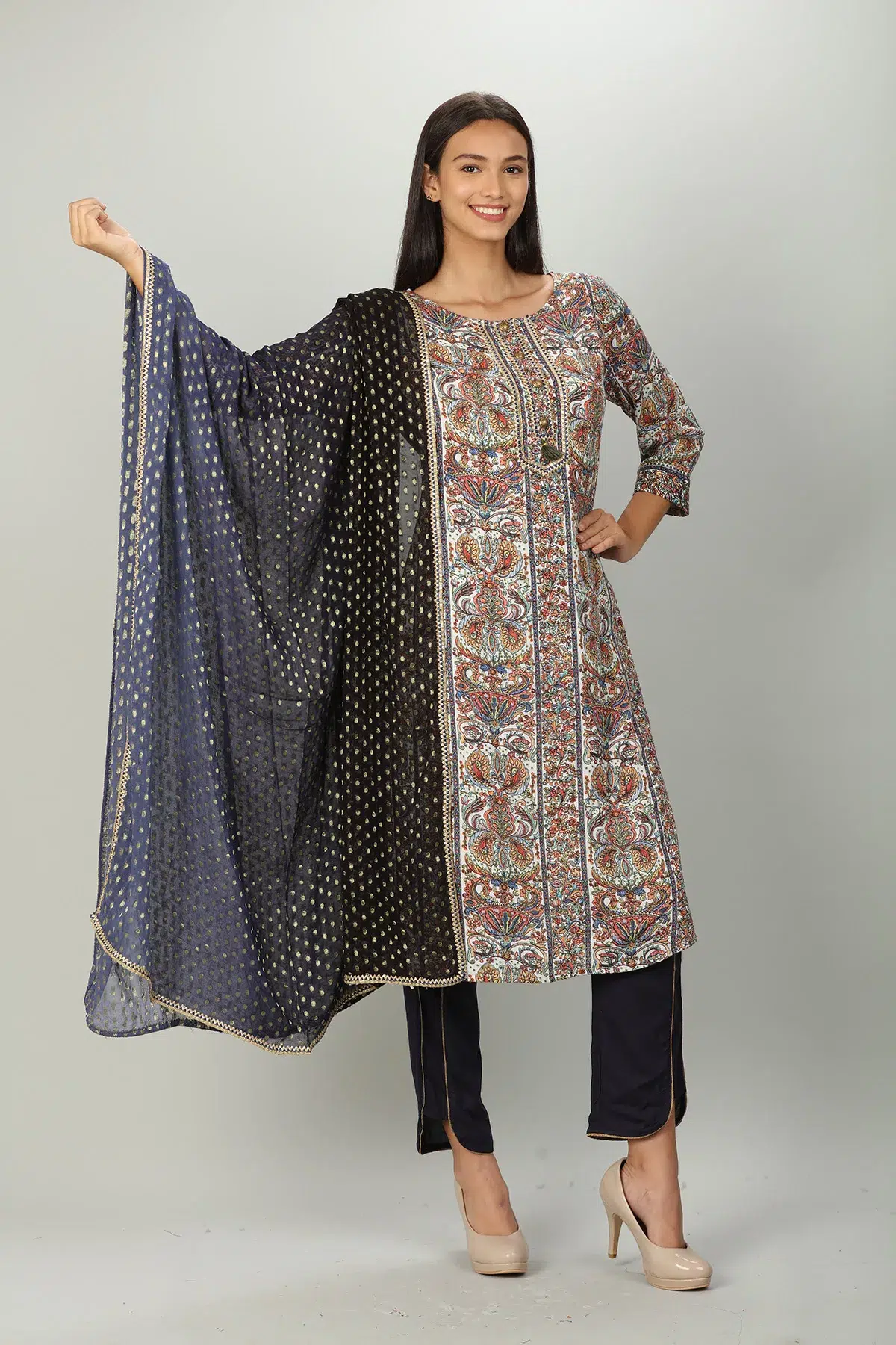 Blue Embelished Dupatta - Image 3