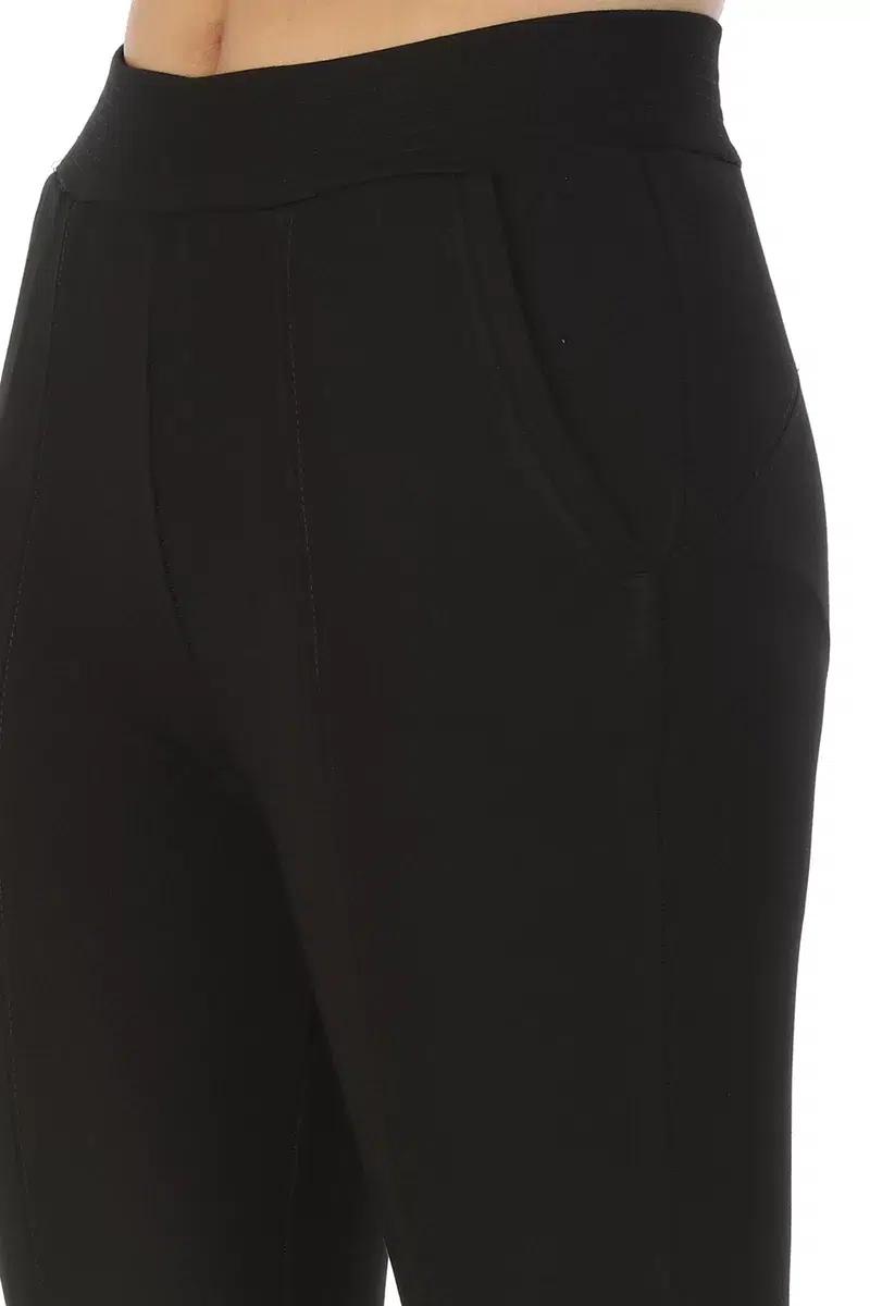 Black Solid Jeggings For Women
