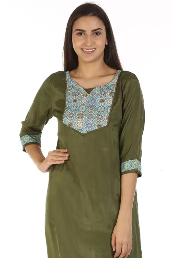 Green Applique Print Women Kurti Online