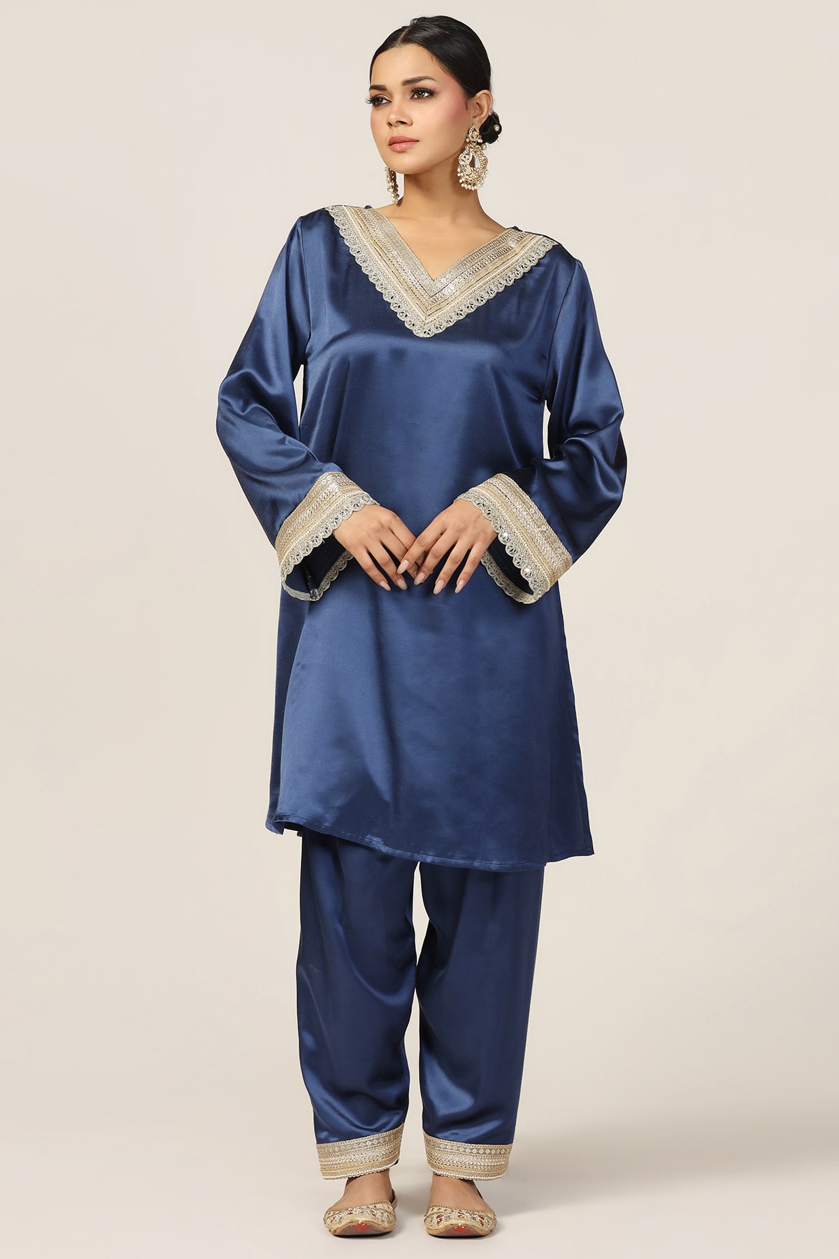 Blue Embellished V-Neck Ensemble Kurti - Image 2