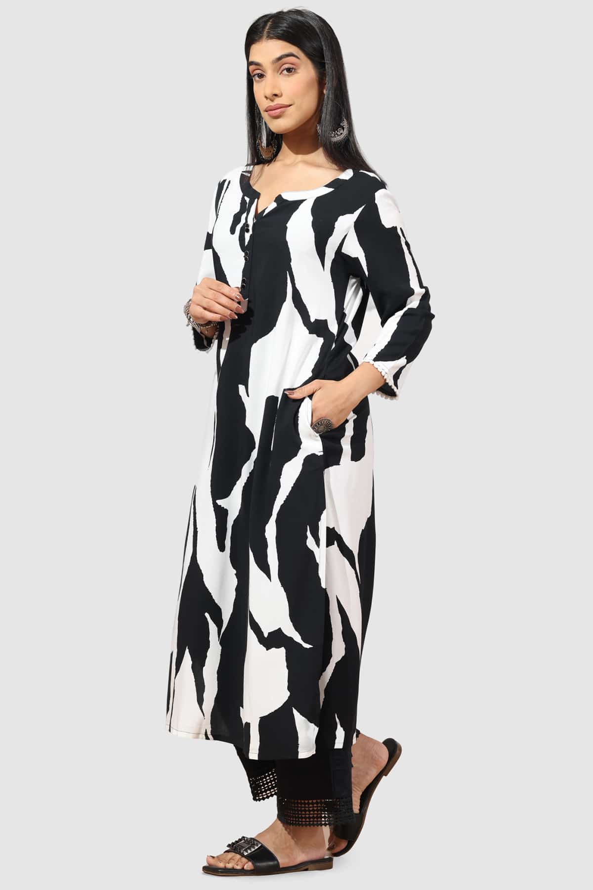 Printed Black And White Kurta For Women