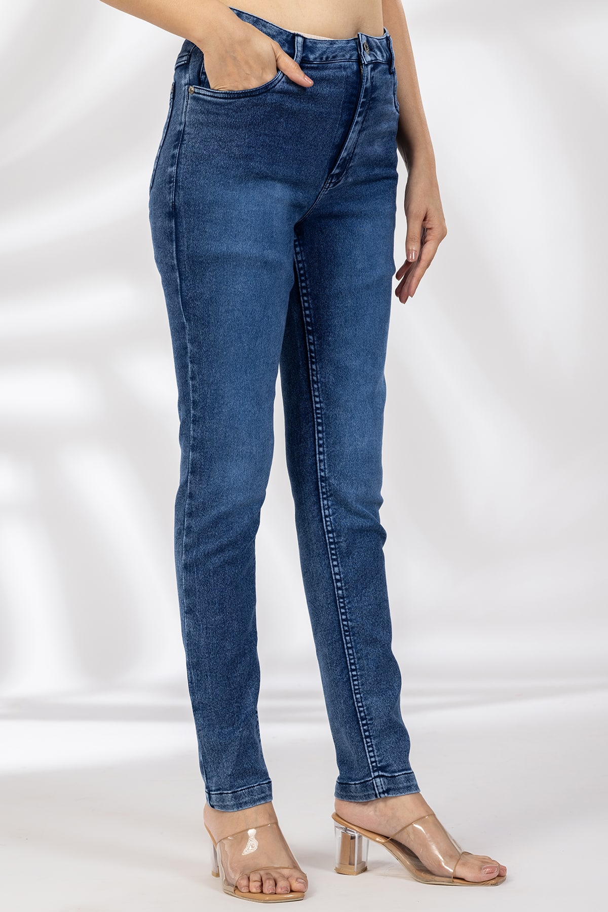 Solid Blue Slim Fit Jeans Women