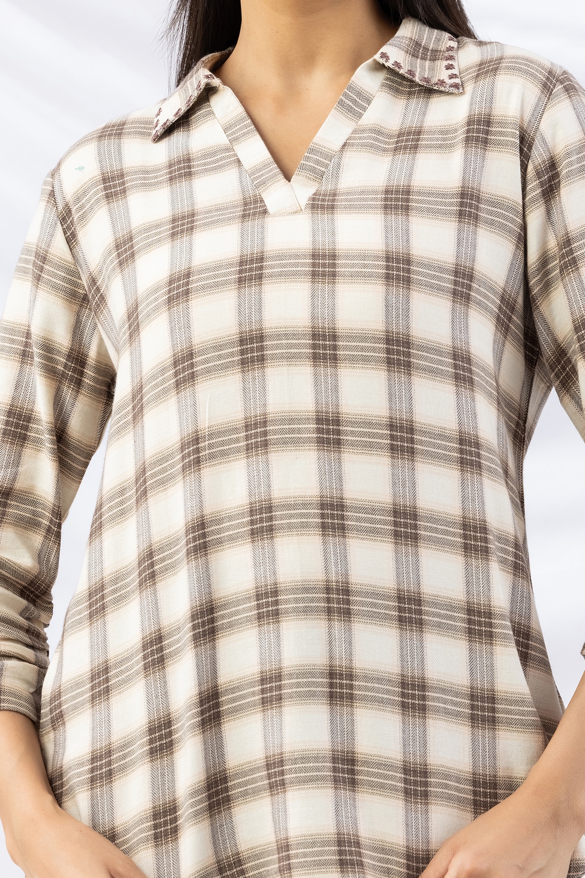 beige tops checked brush rayon twill collared 3/4 sleeves winter wear