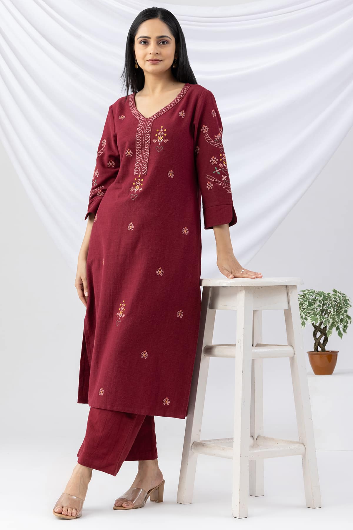 v neck kurti maroon embroidered cotton viscose slub 3/4 sleeves
