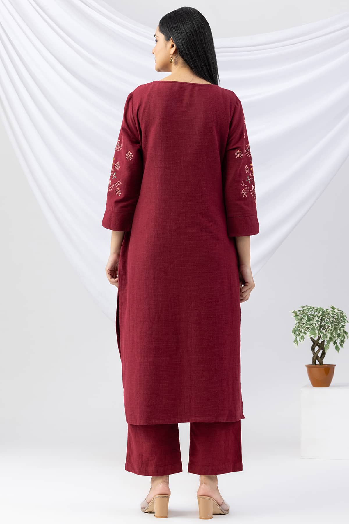 v neck kurti maroon embroidered cotton viscose slub 3/4 sleeves