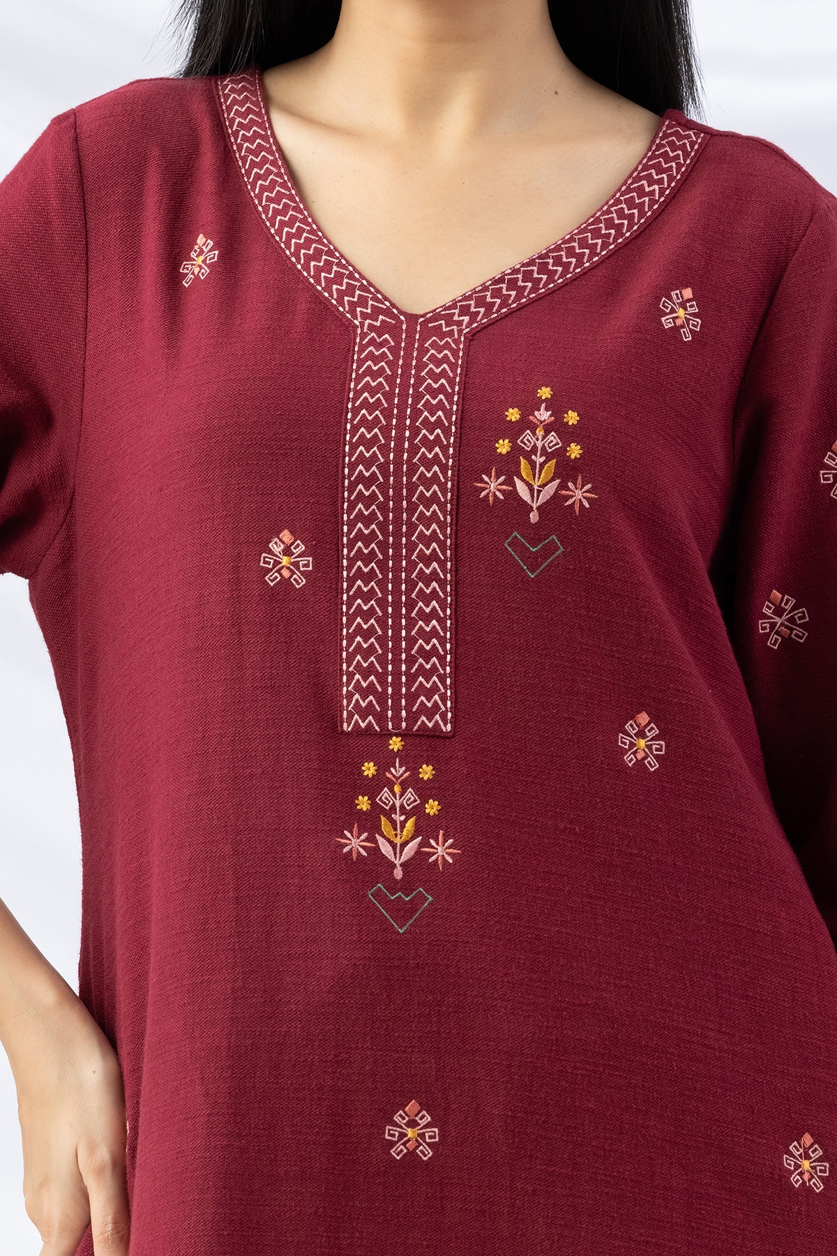 v neck kurti maroon embroidered cotton viscose slub 3/4 sleeves