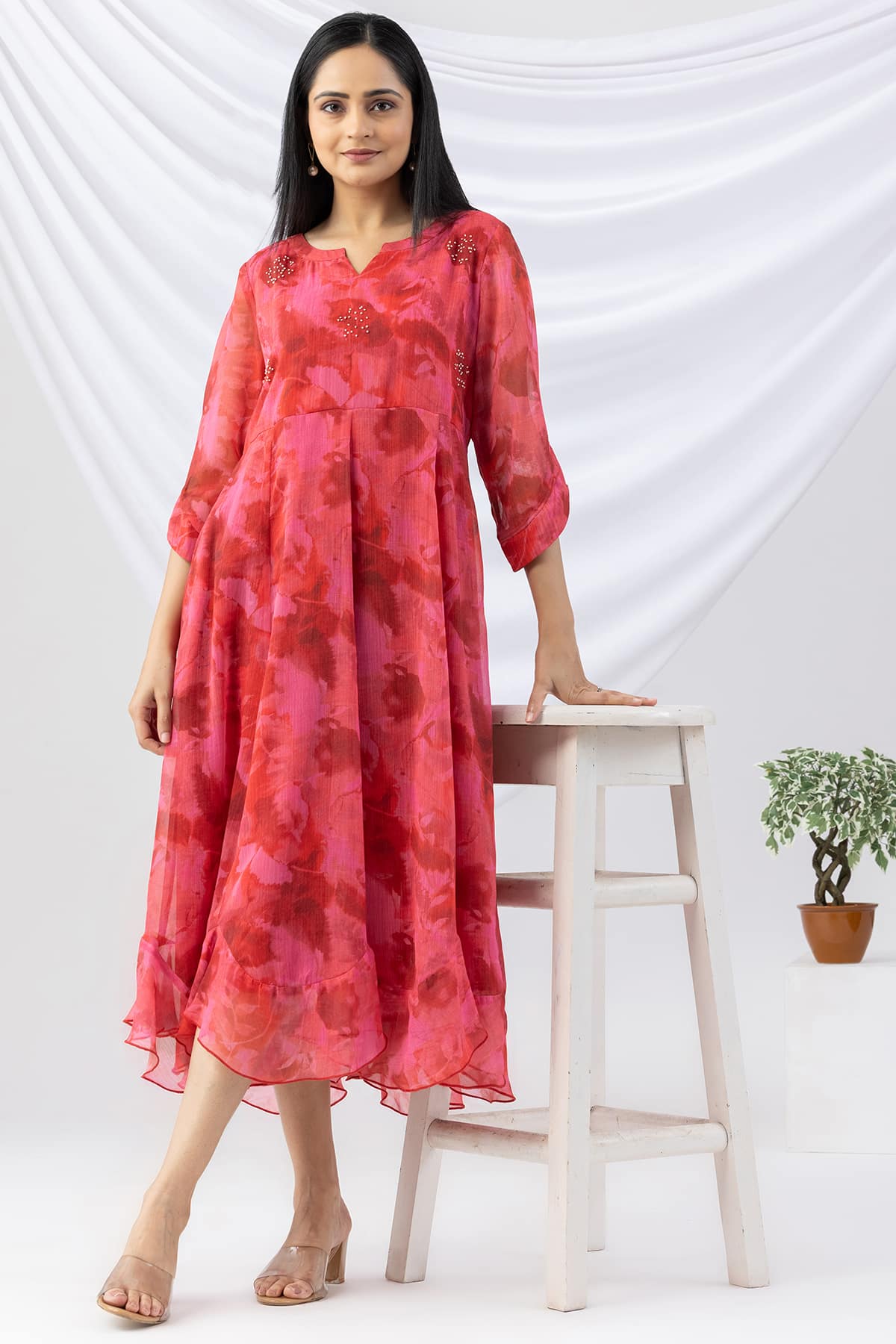 red dress ladies printed chiffon round neck with 3/4 sleeves
