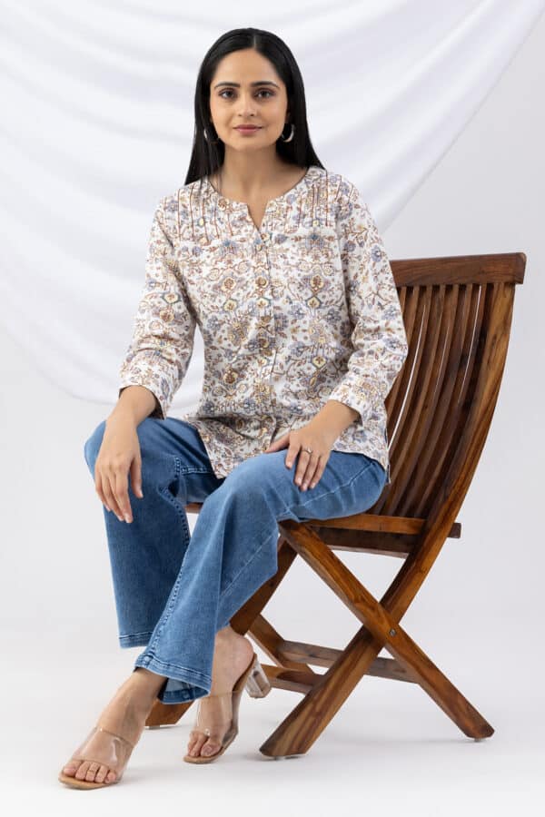 off white shirt printed cotton slub round neck with 3/4 sleeves