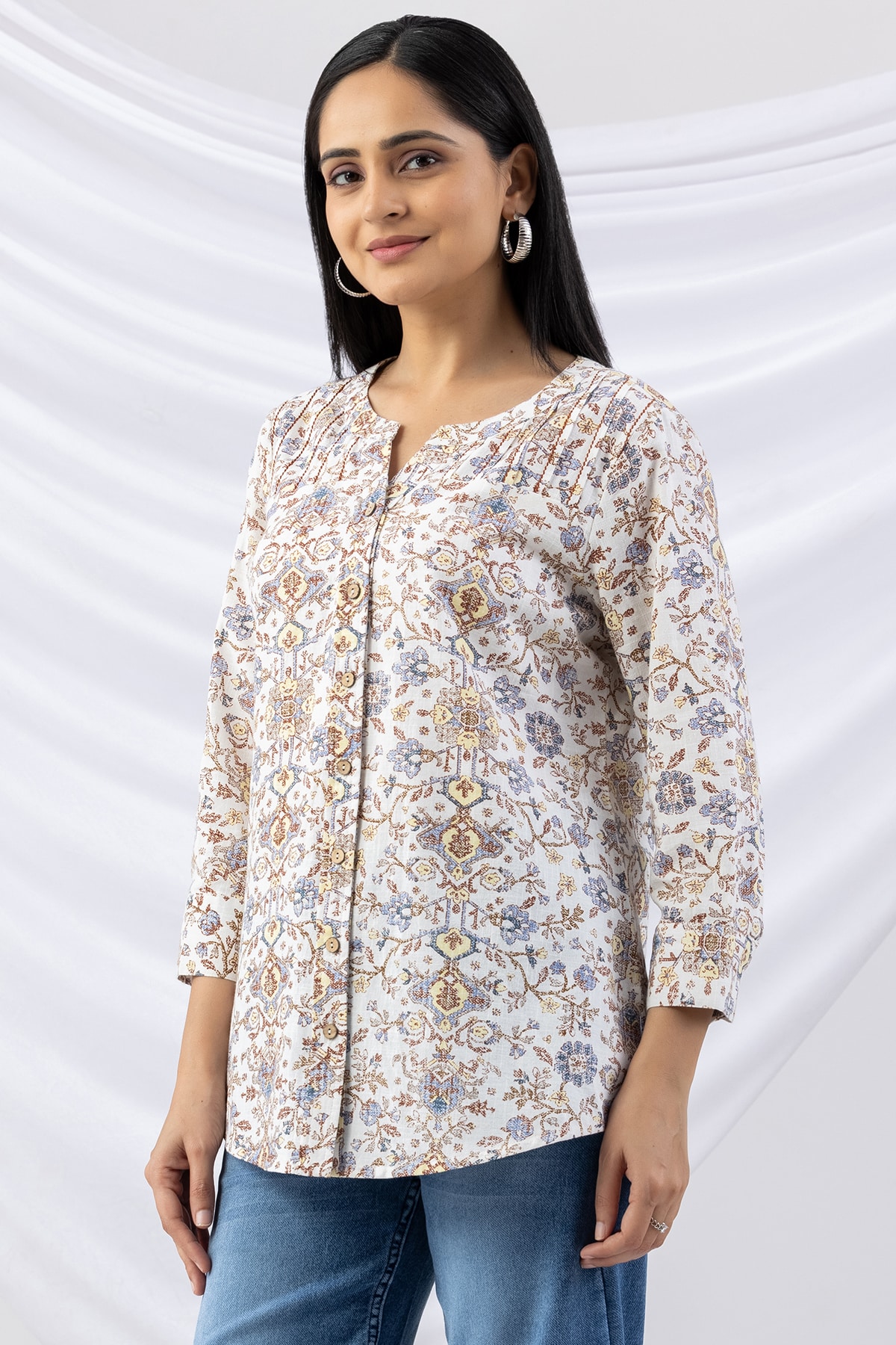 off white shirt printed cotton slub round neck with 3/4 sleeves