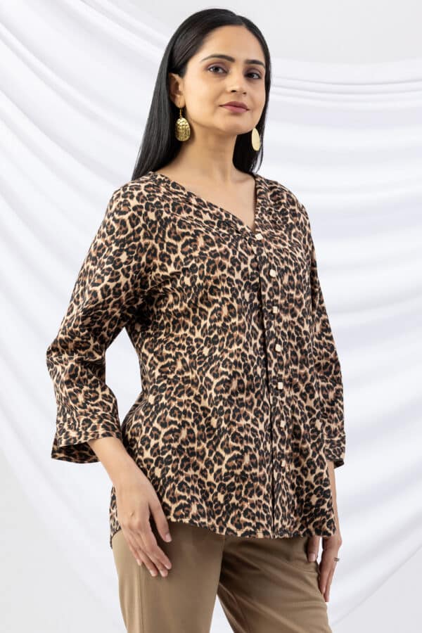 winter top for ladies brown printed viscose twill v neck with 3/4 sleeves