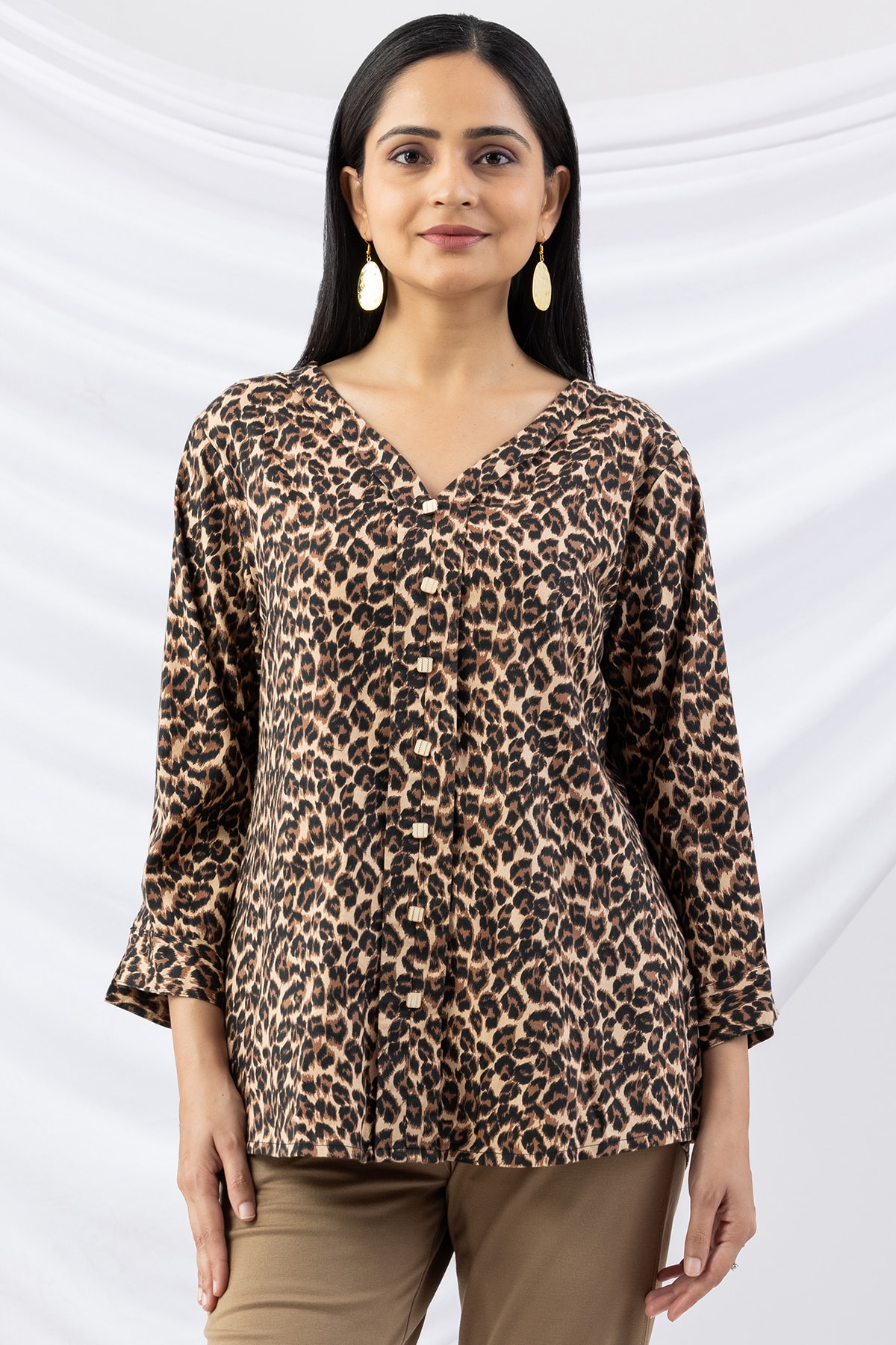 winter top for ladies brown printed viscose twill v neck with 3/4 sleeves