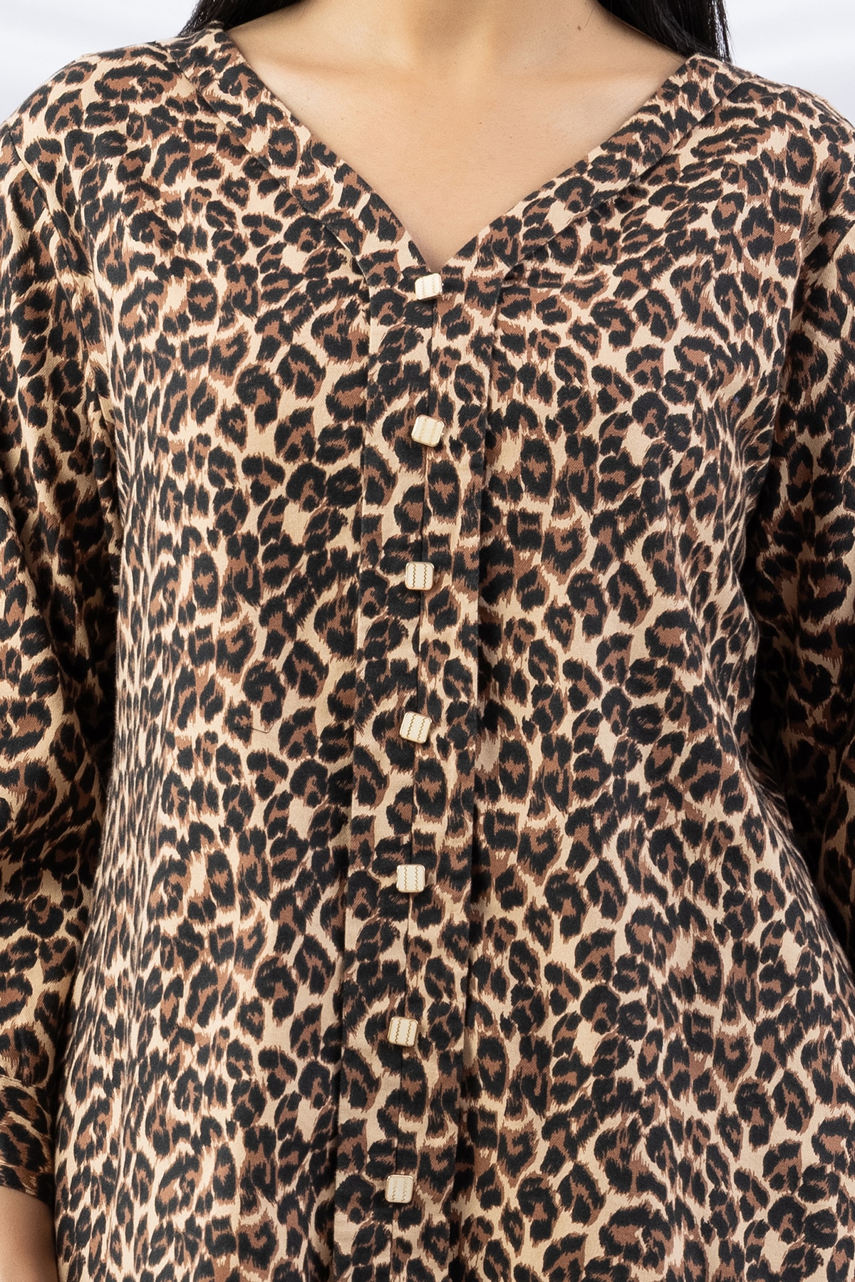 winter top for ladies brown printed viscose twill v neck with 3/4 sleeves