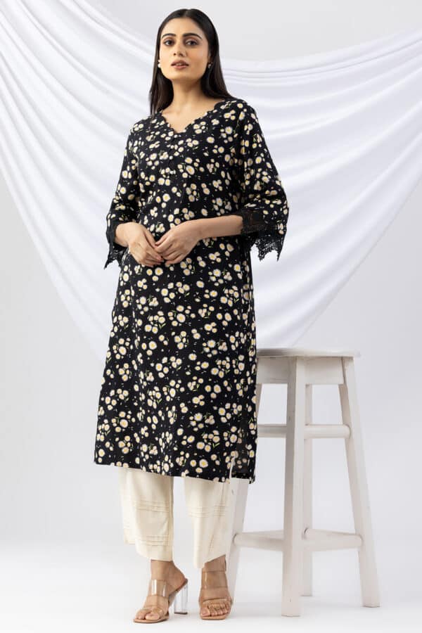 women's black kurti printed viscose v neck with 3/4 sleeves