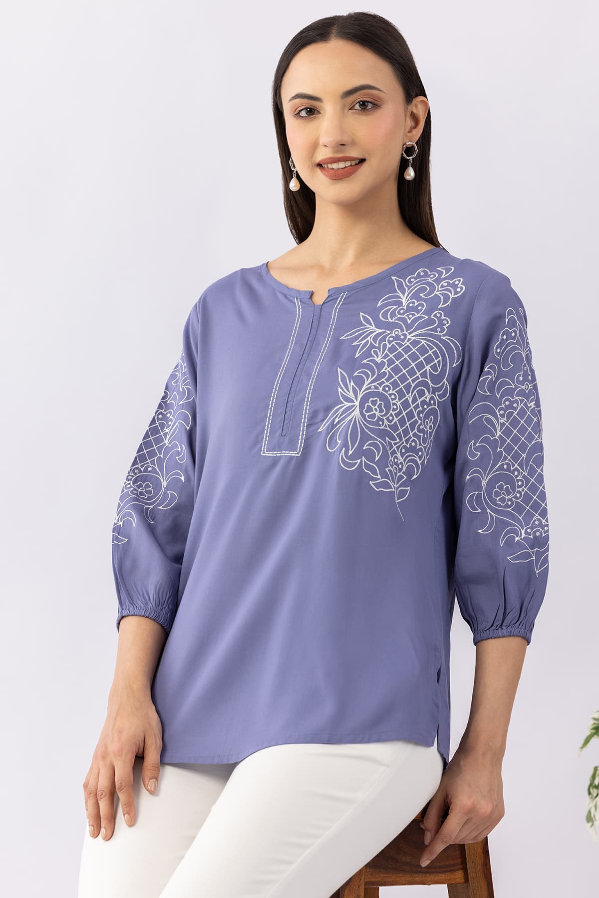 Embroidered blue viscose modal top for women with round neck and 3/4 sleeves