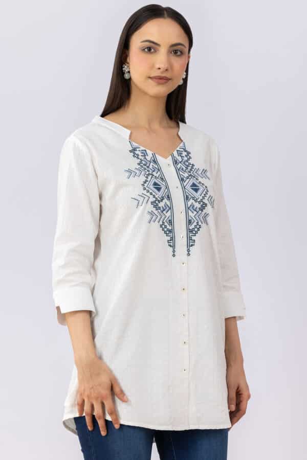 White embroidered viscose dobby tunic for women with V neck and 3/4 sleeves