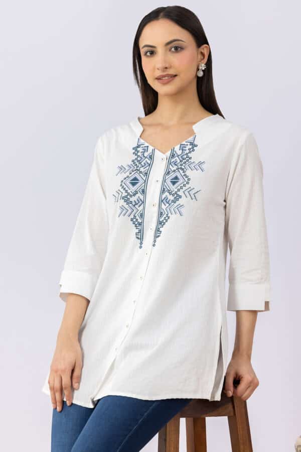 White embroidered viscose dobby tunic for women with V neck and 3/4 sleeves