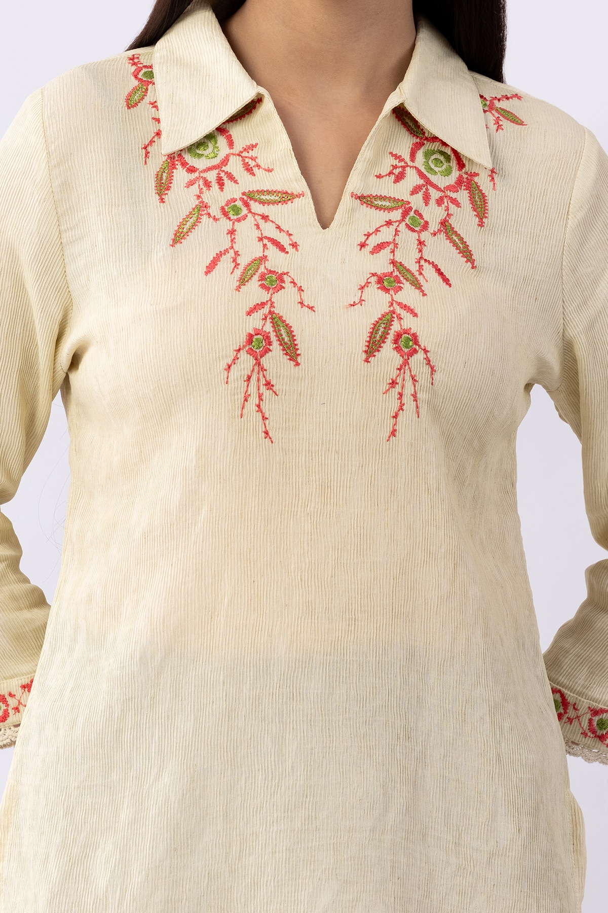Embroidered cream viscose collar top for women with 3/4 sleeves