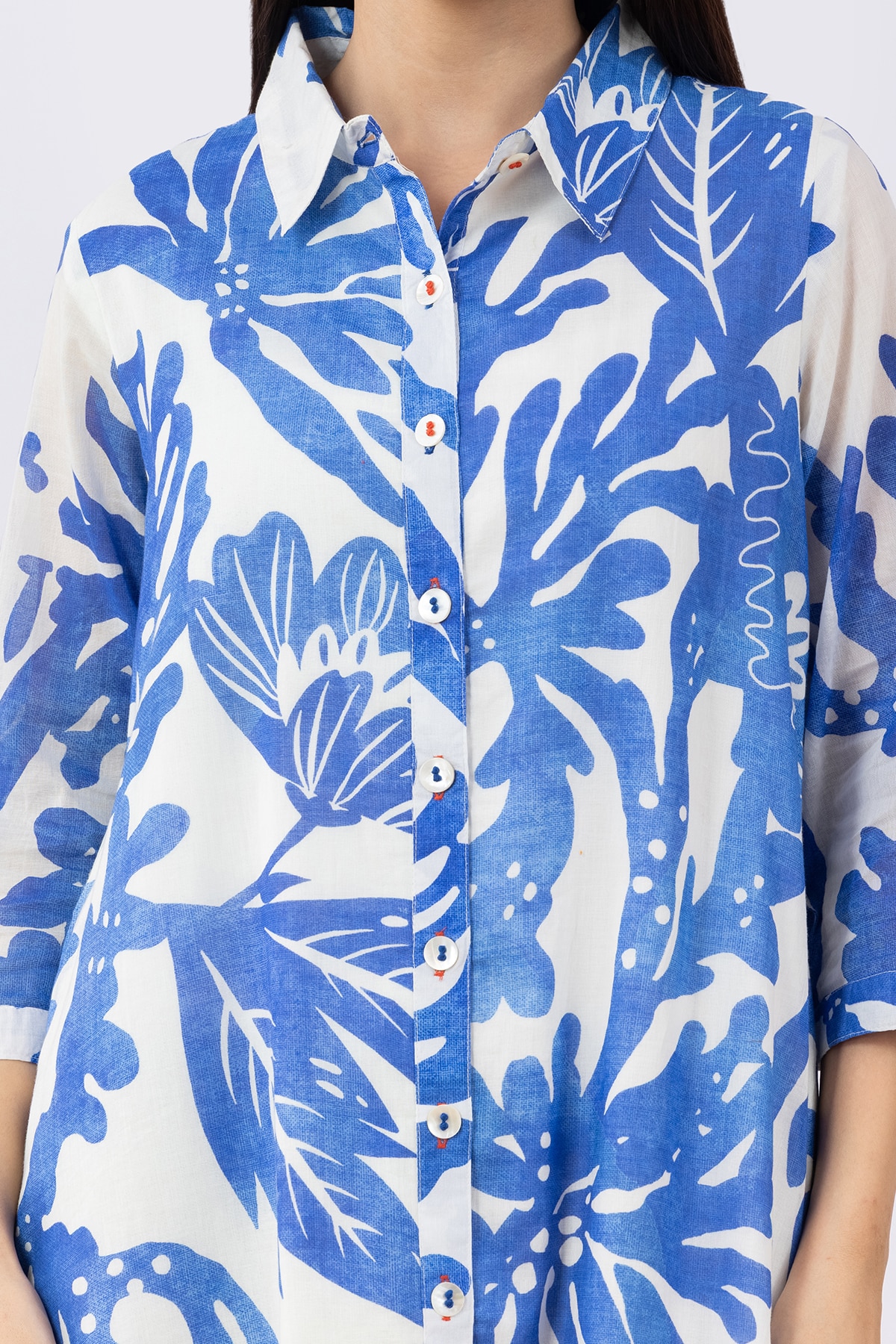 Blue printed cotton dress for women with collared neck and 3/4 sleeves