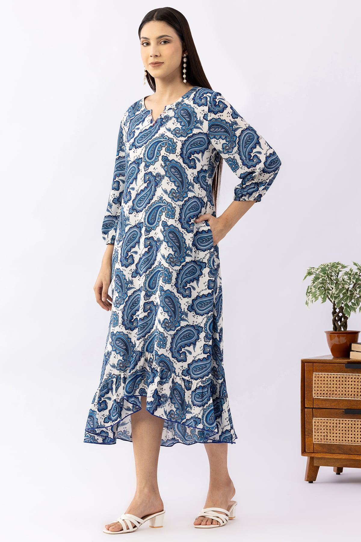 Printed blue georgette dress for women with round neck and 3/4 sleeves