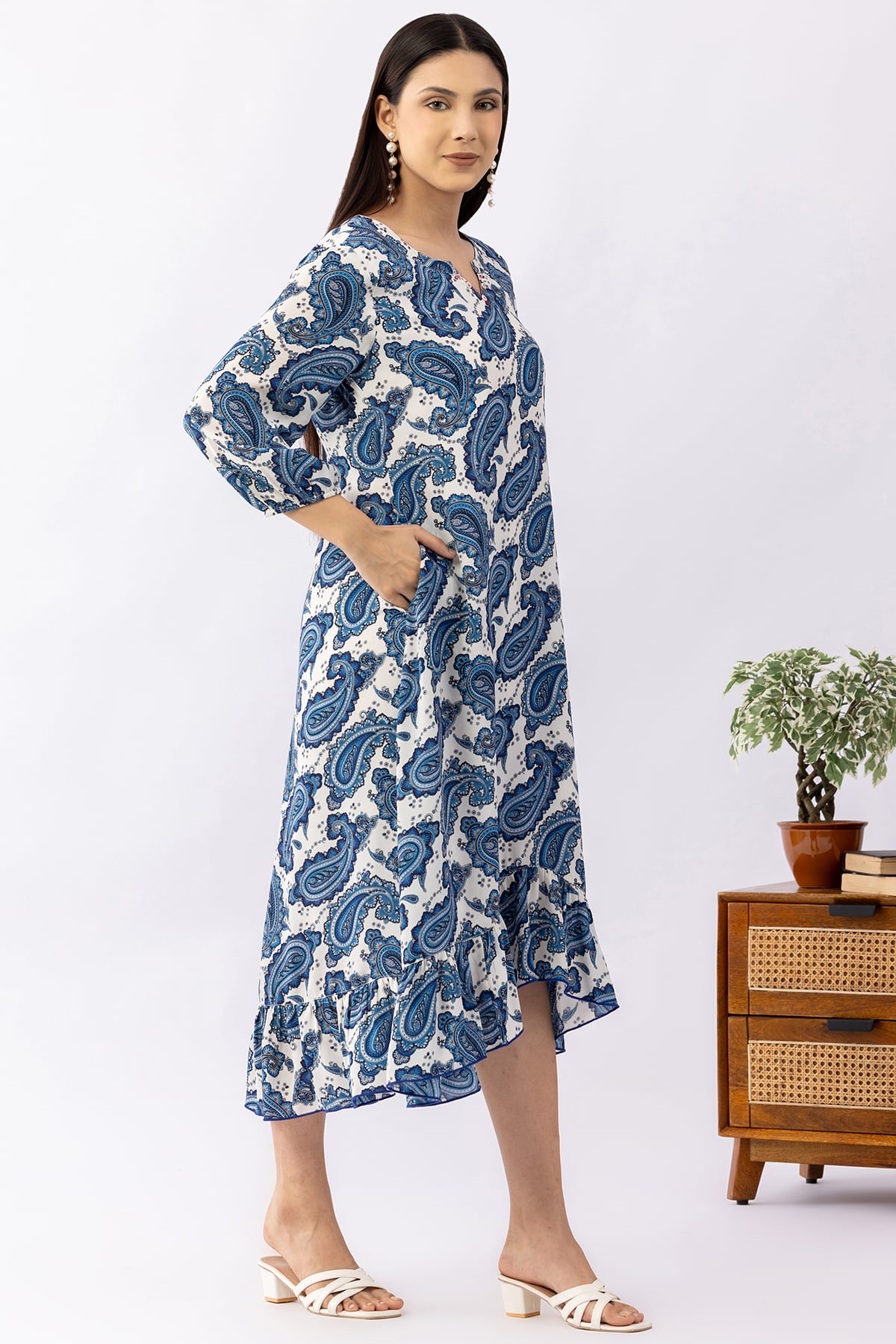 Printed blue georgette dress for women with round neck and 3/4 sleeves