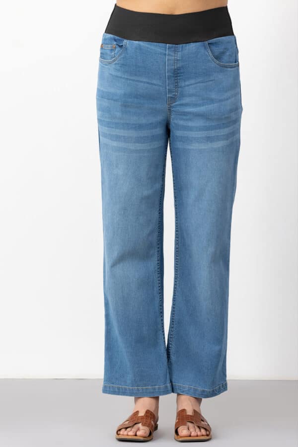 Blue straight fit cotton denim jeans for ladies