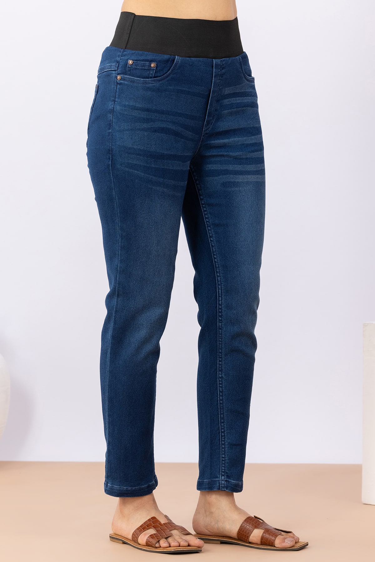Navy blue cotton slim fit denim jeans for women