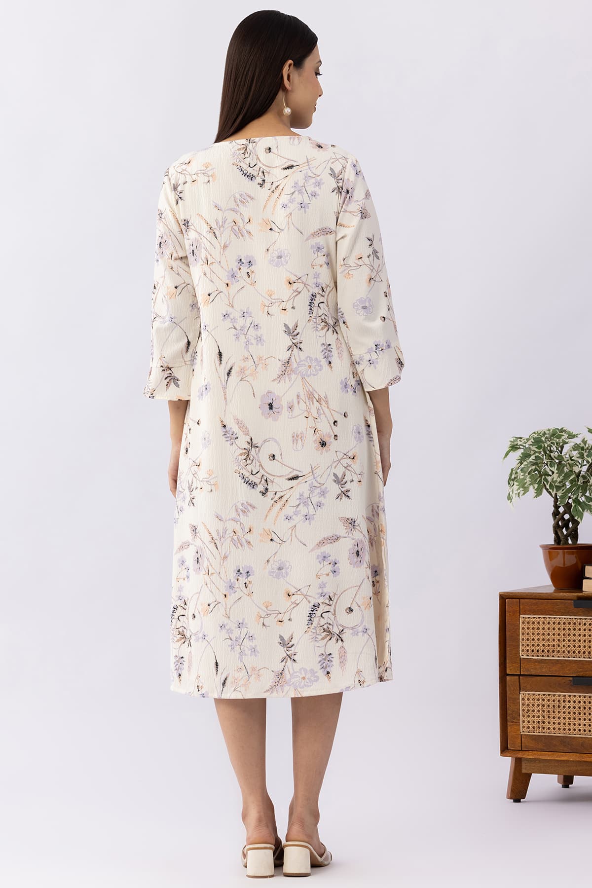 Printed off white crepe dress for women with V neck and 3/4 sleeves