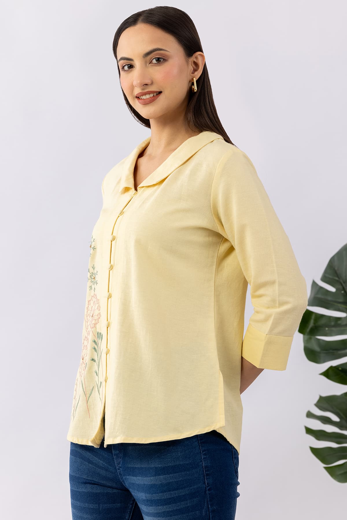 Embroidered yellow viscose linen shirt for women with collared neck and 3/4 sleeves