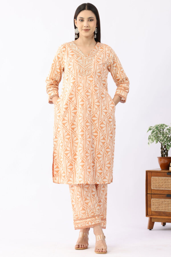 long cotton kurti for women off white printed v neck with 3/4 sleeves
