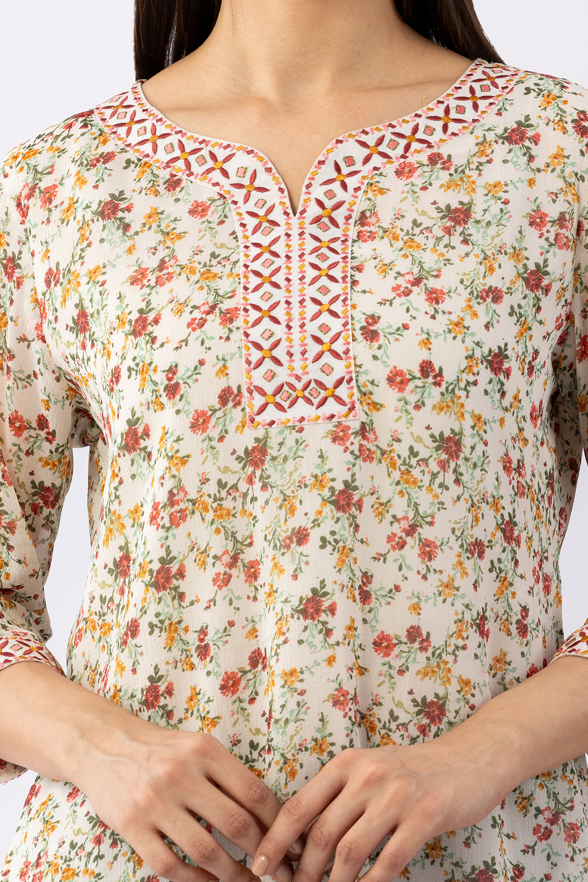 chiffon top women cream printed round neck with 3/4 sleeves
