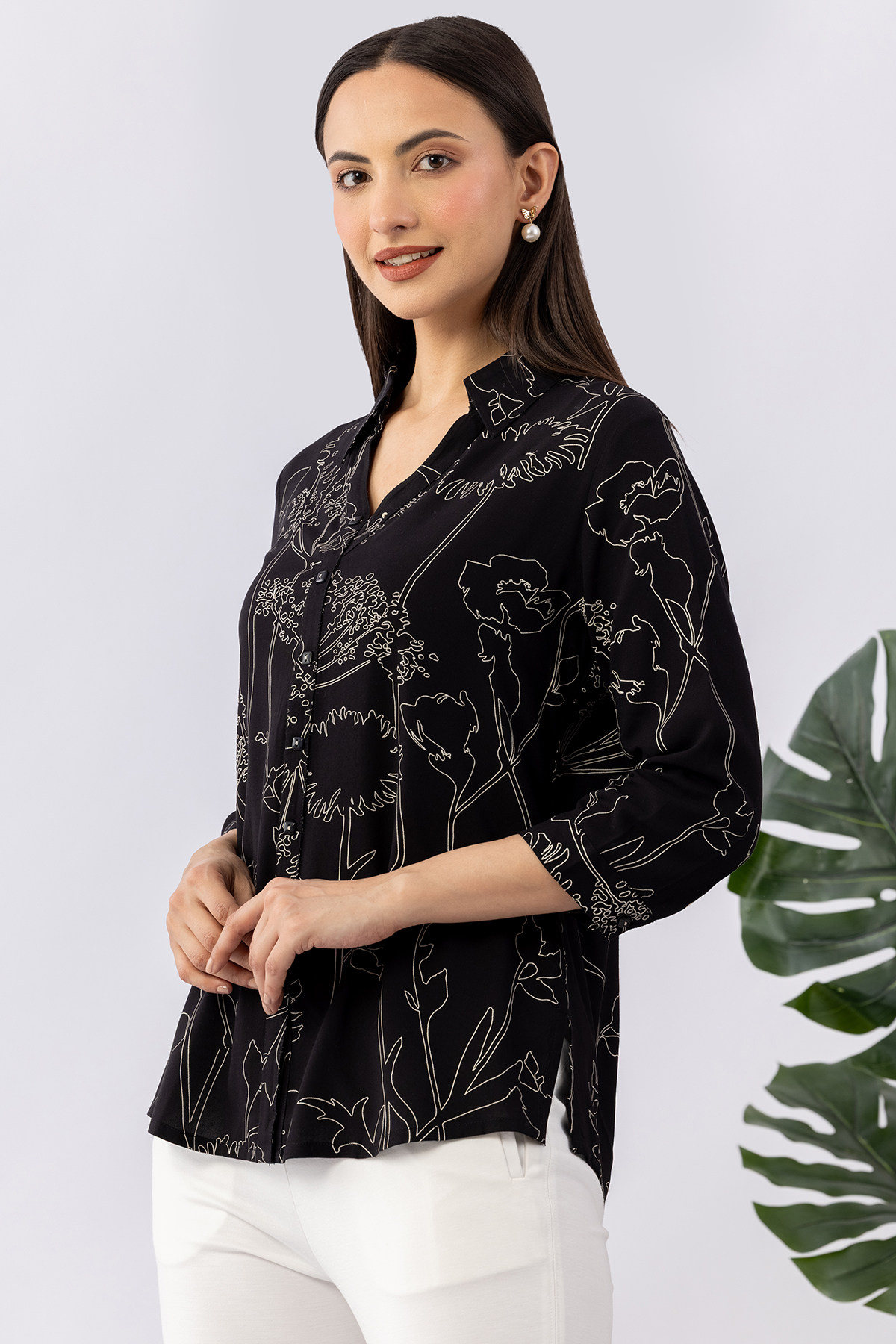 ladies printed shirt black viscose collared 3/4 sleeves regular fit
