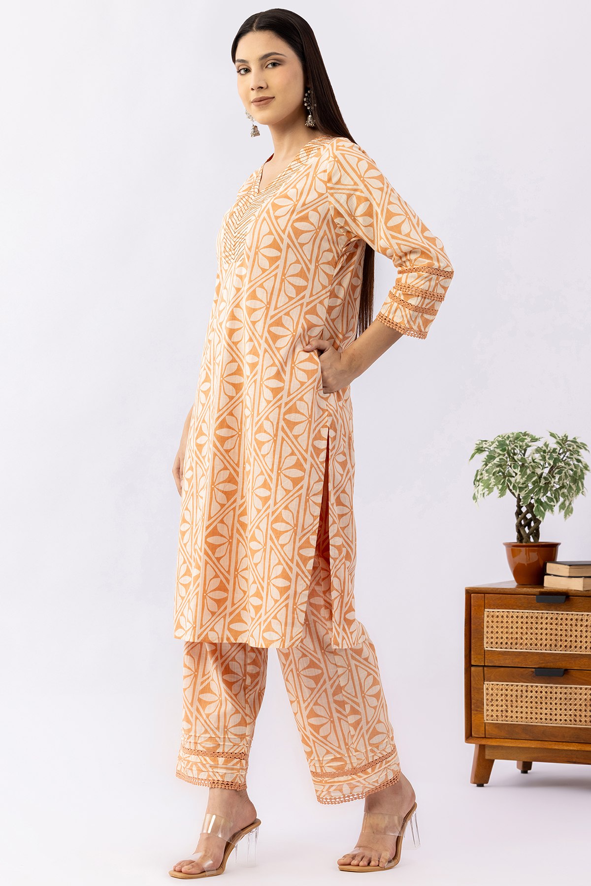 long cotton kurti for women off white printed v neck with 3/4 sleeves