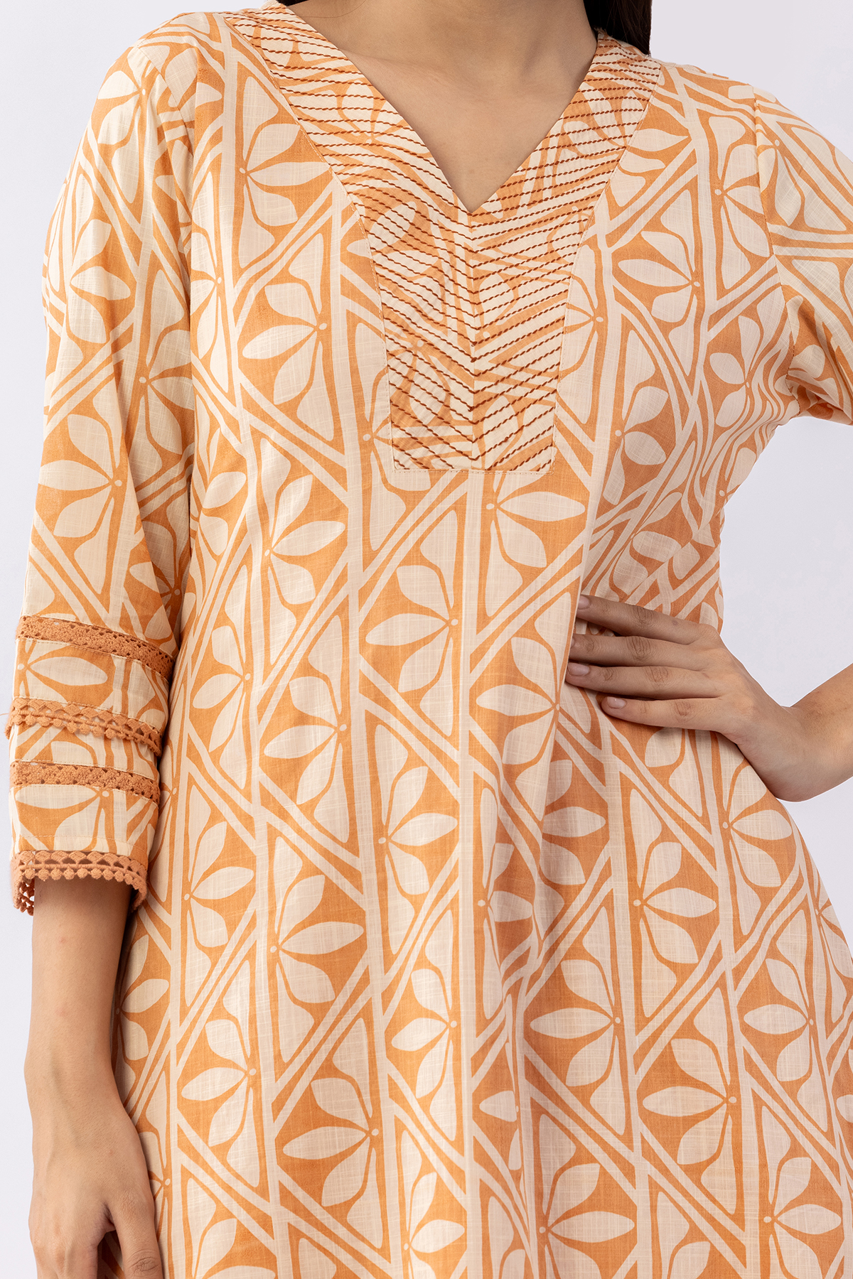 long cotton kurti for women off white printed v neck with 3/4 sleeves
