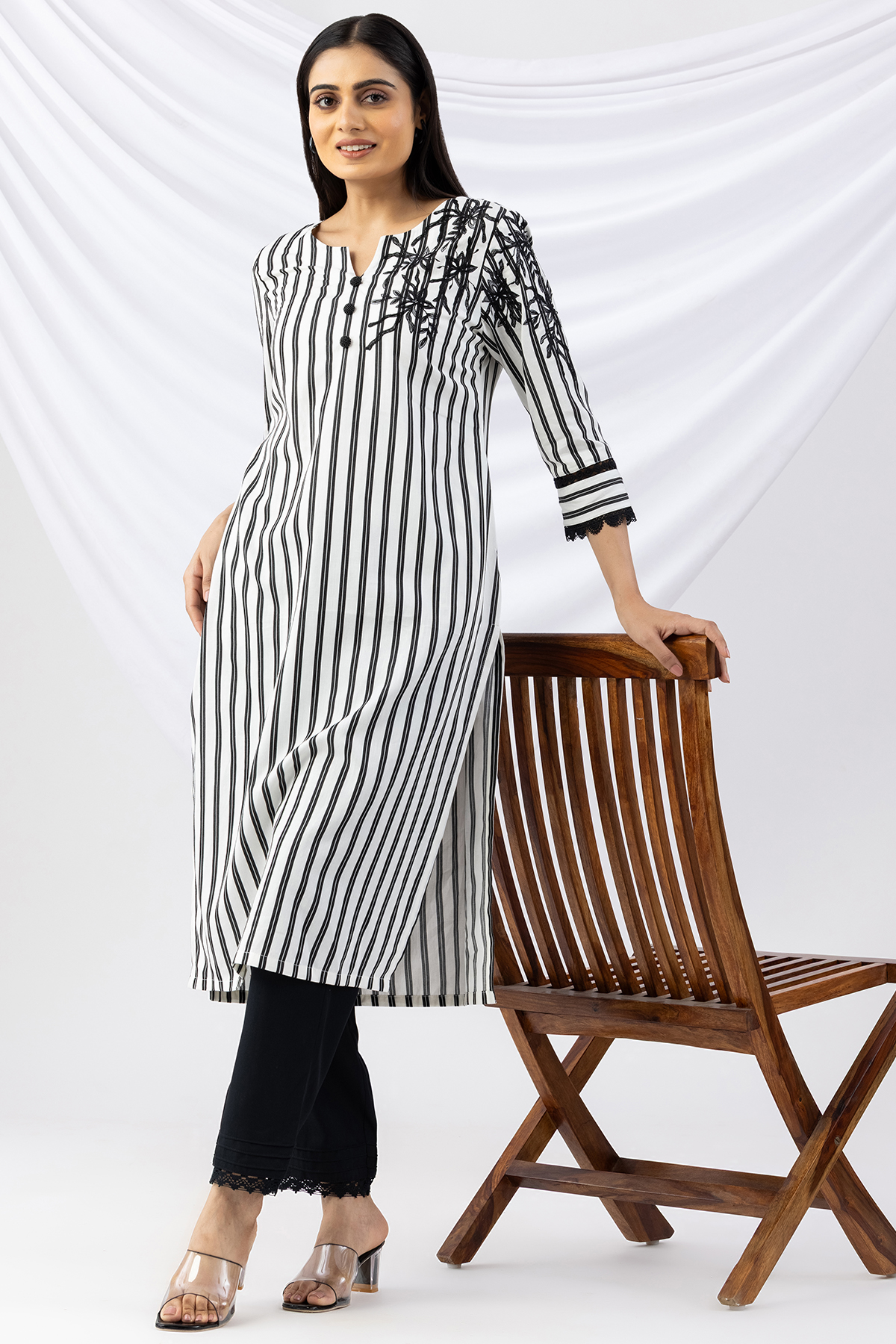 stripes kurti for women black white viscose round neck 3/4 sleeves