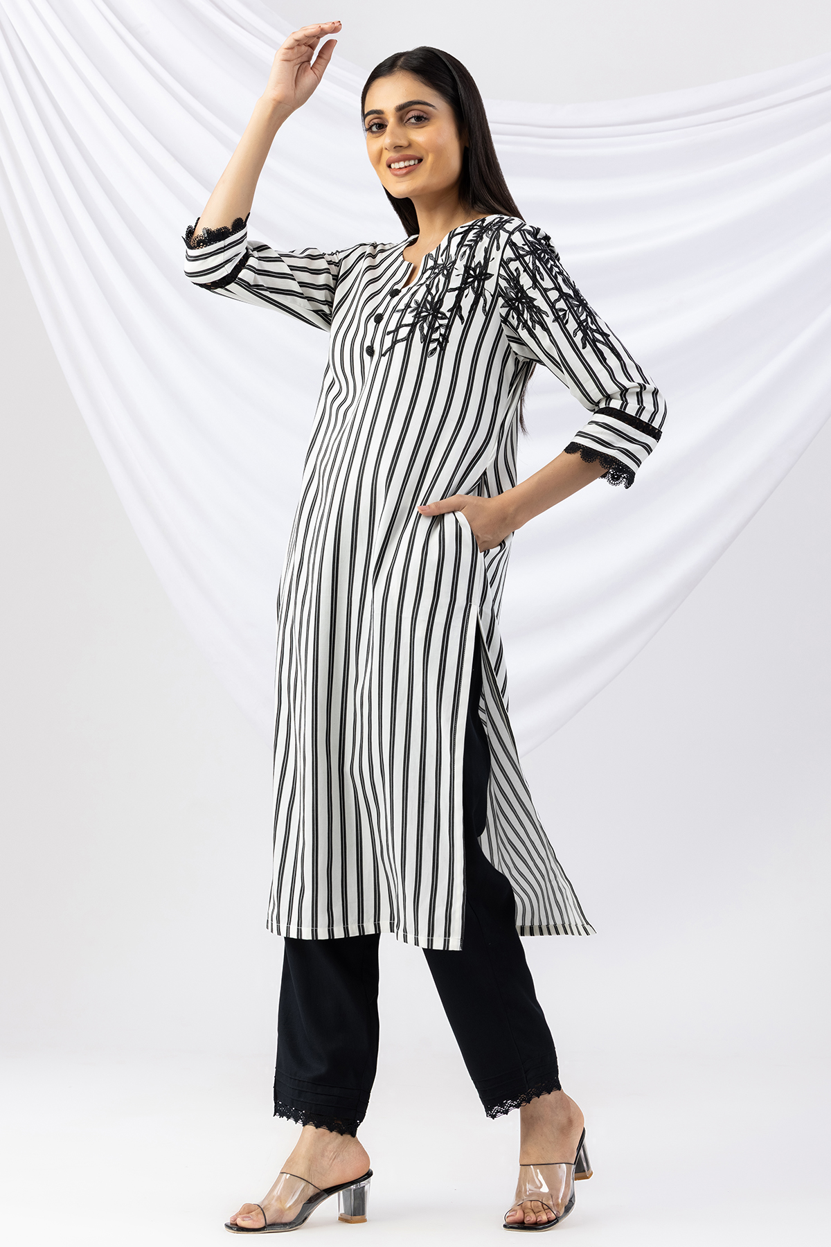 stripes kurti for women black white viscose round neck 3/4 sleeves
