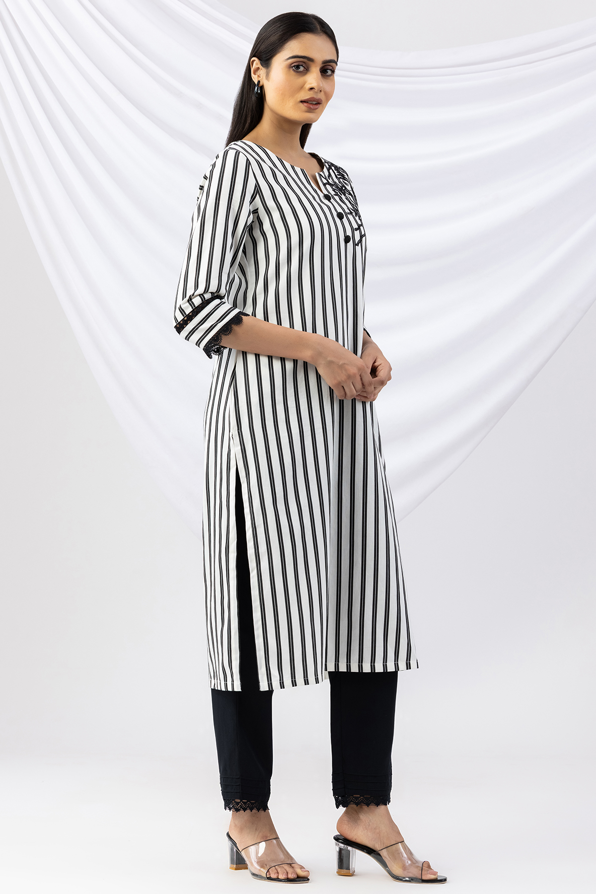 stripes kurti for women black white viscose round neck 3/4 sleeves