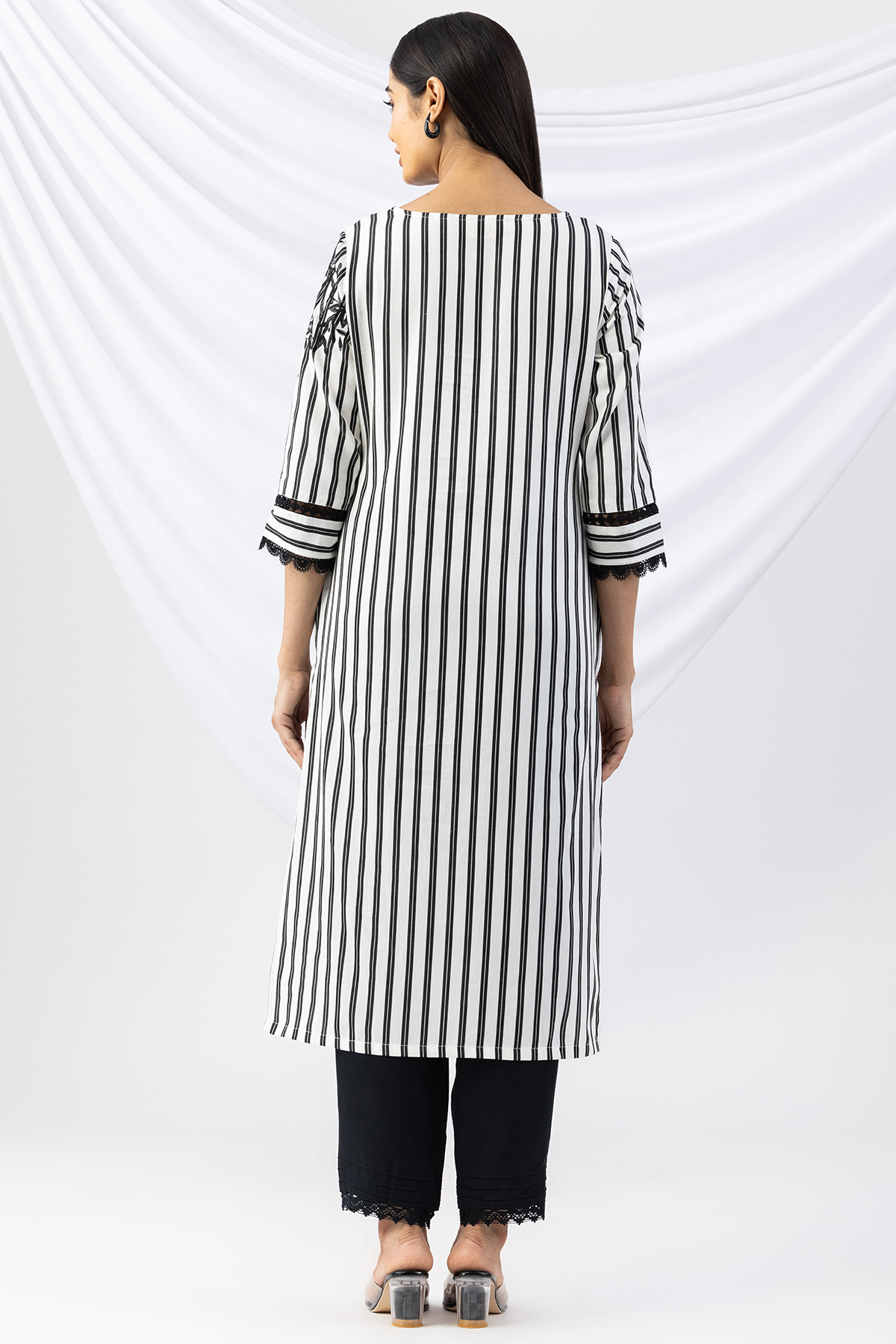 stripes kurti for women black white viscose round neck 3/4 sleeves