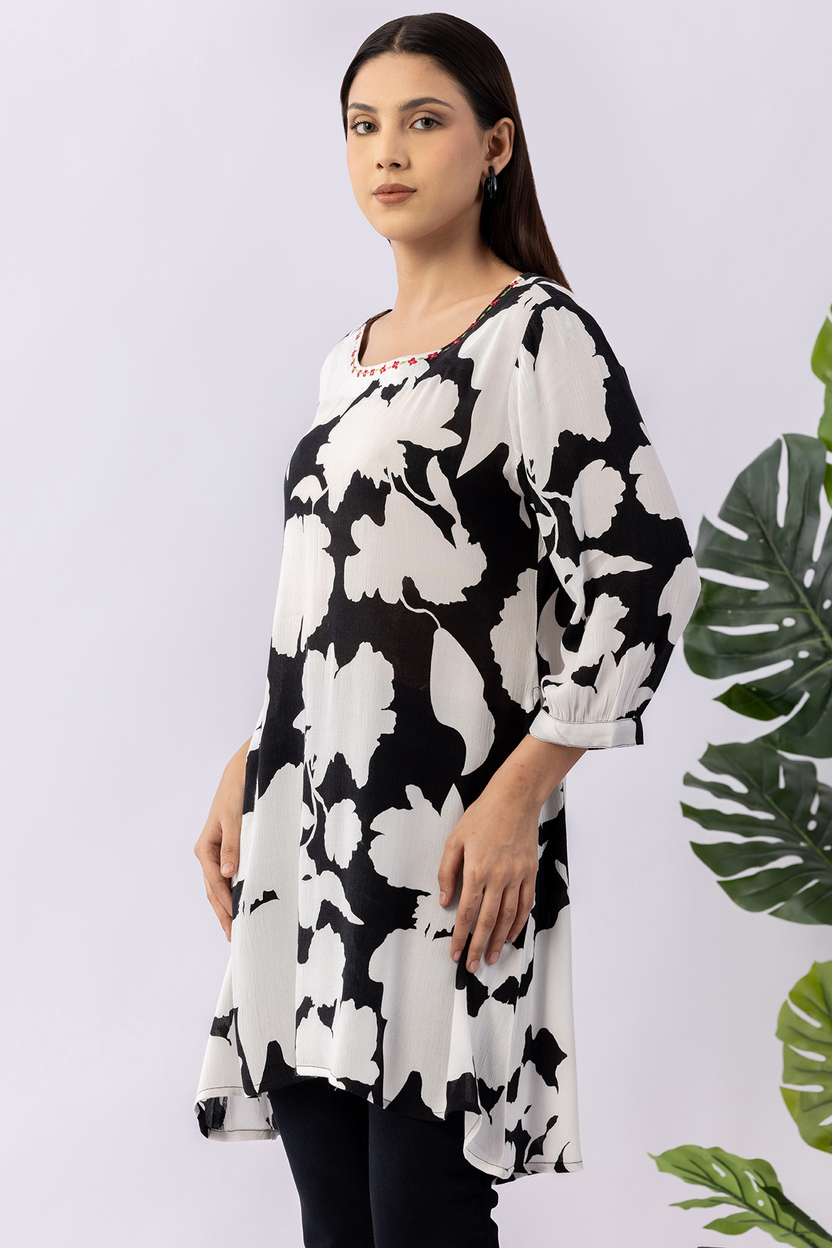 embroidered tunic tops black white viscose crepe round neck 3/4 sleeves regular fit