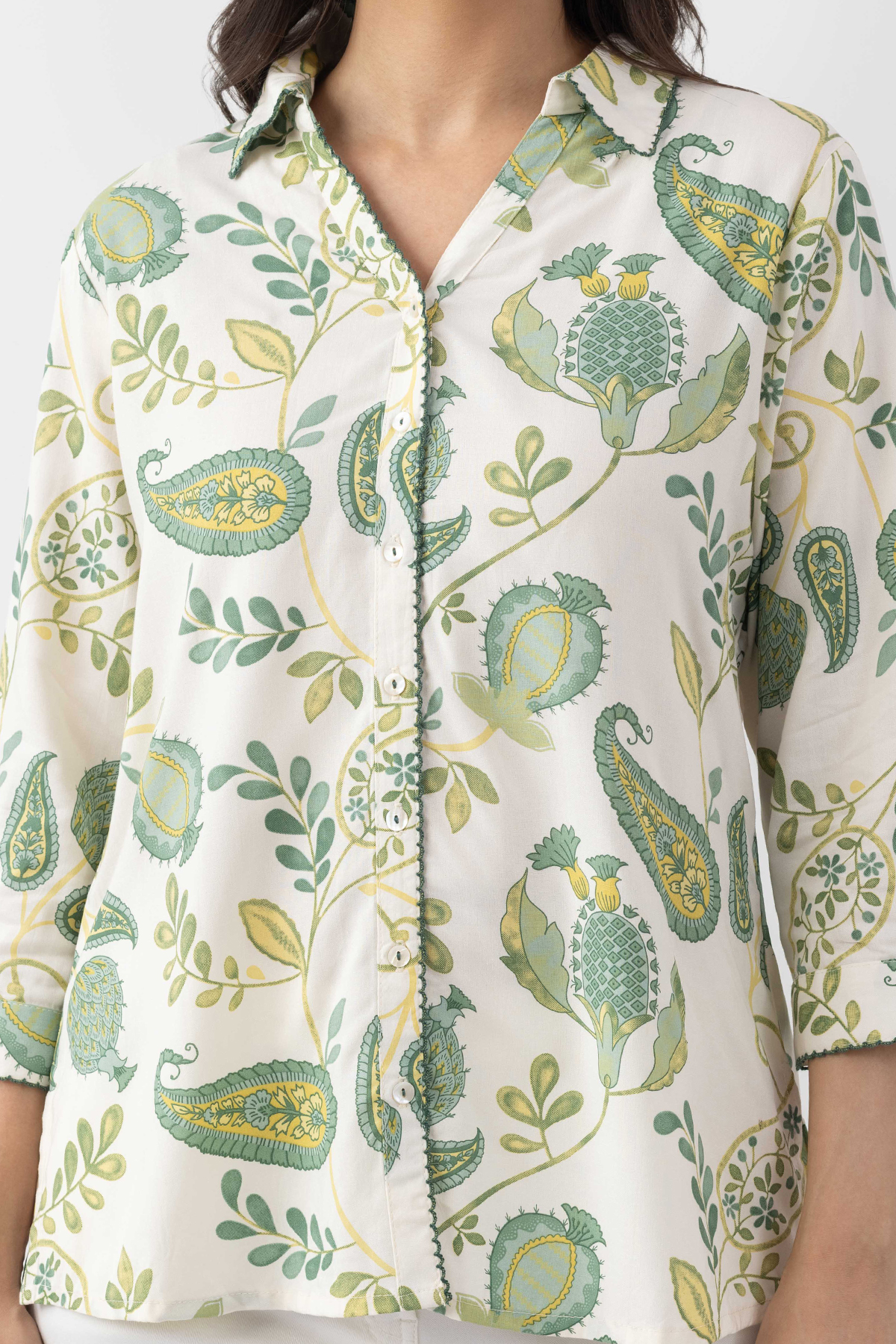 woman printed shirt ivory rayon twill collared 3/4 sleeves regular fit