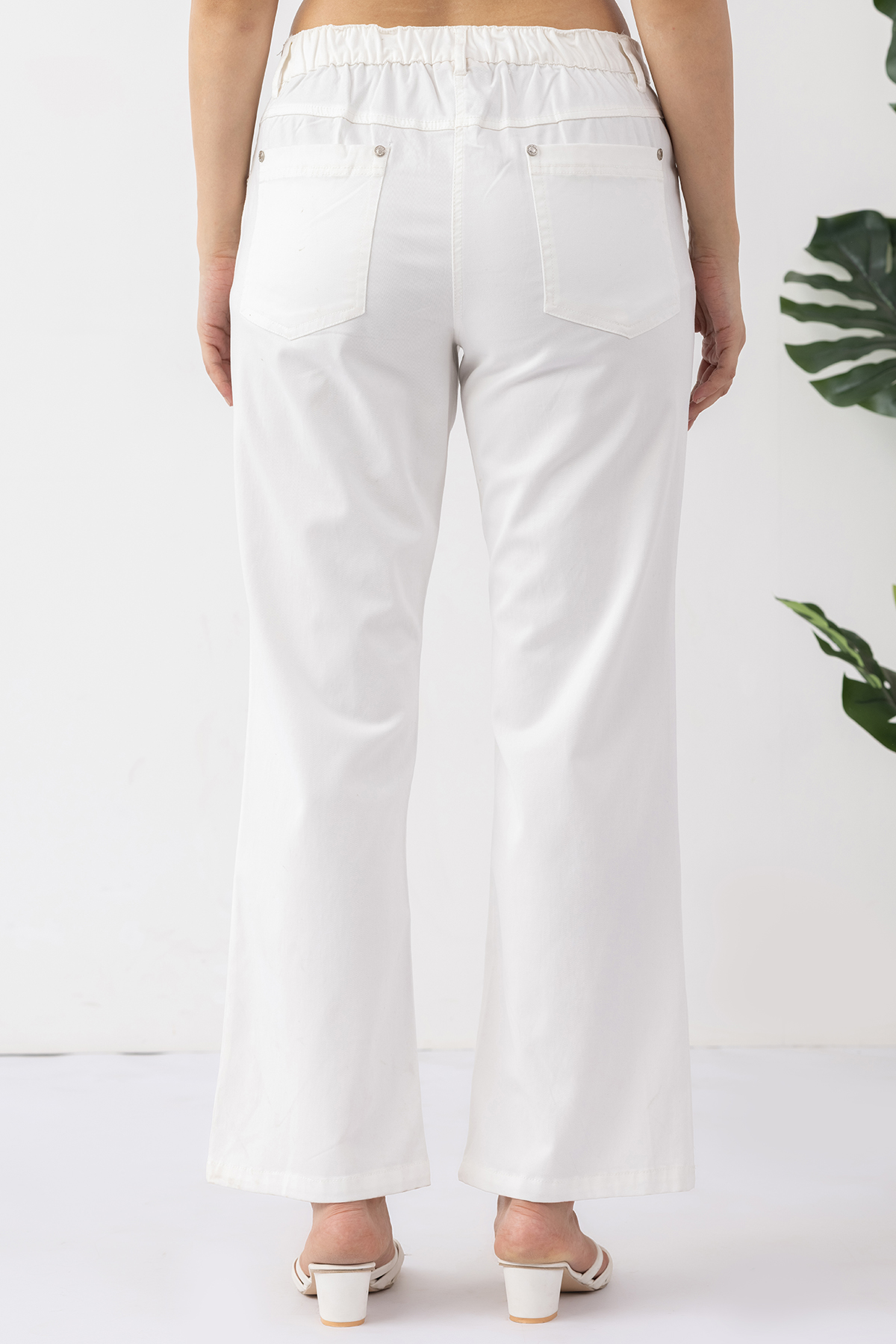 white jeans women solid cotton lycra denim regular fit