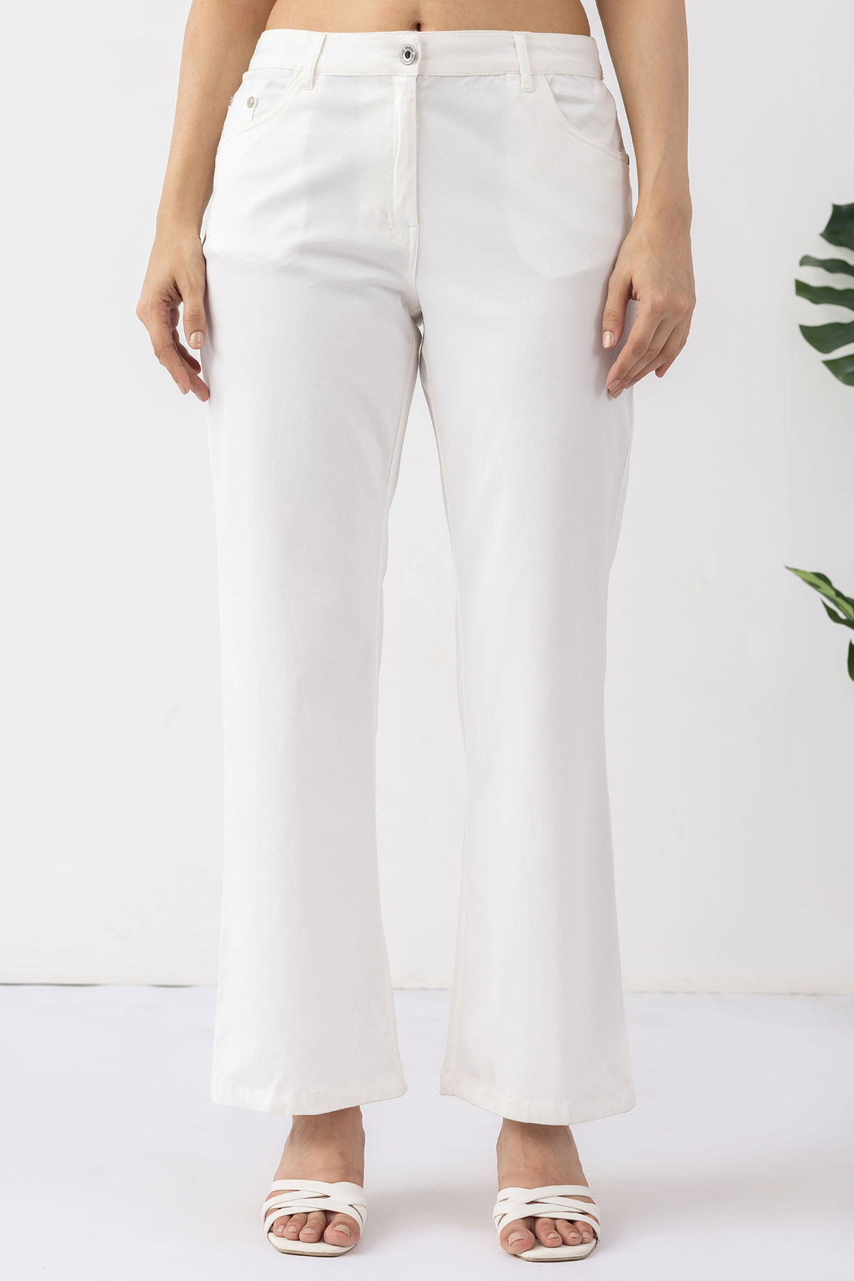 white jeans women solid cotton lycra denim regular fit
