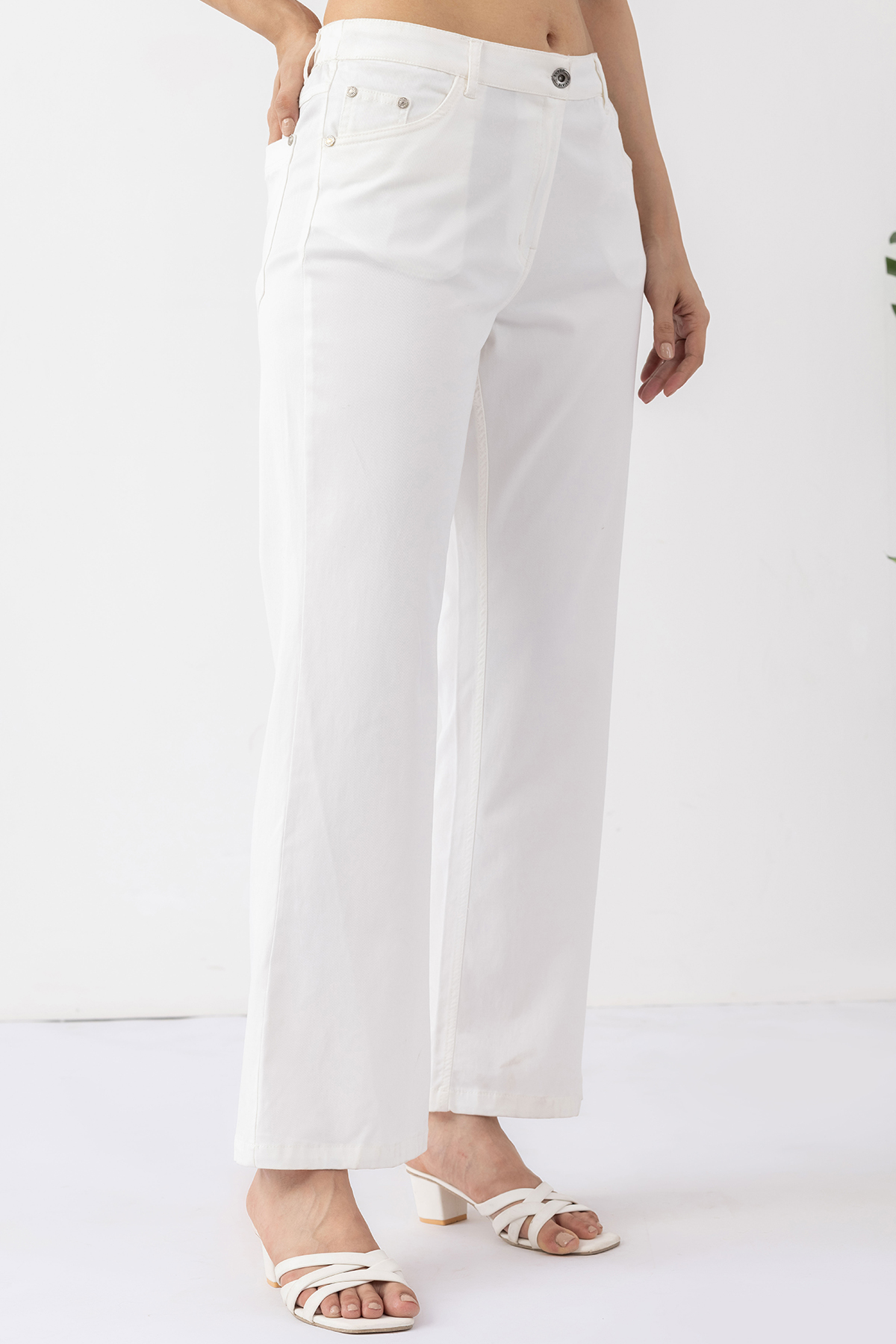 white jeans women solid cotton lycra denim regular fit